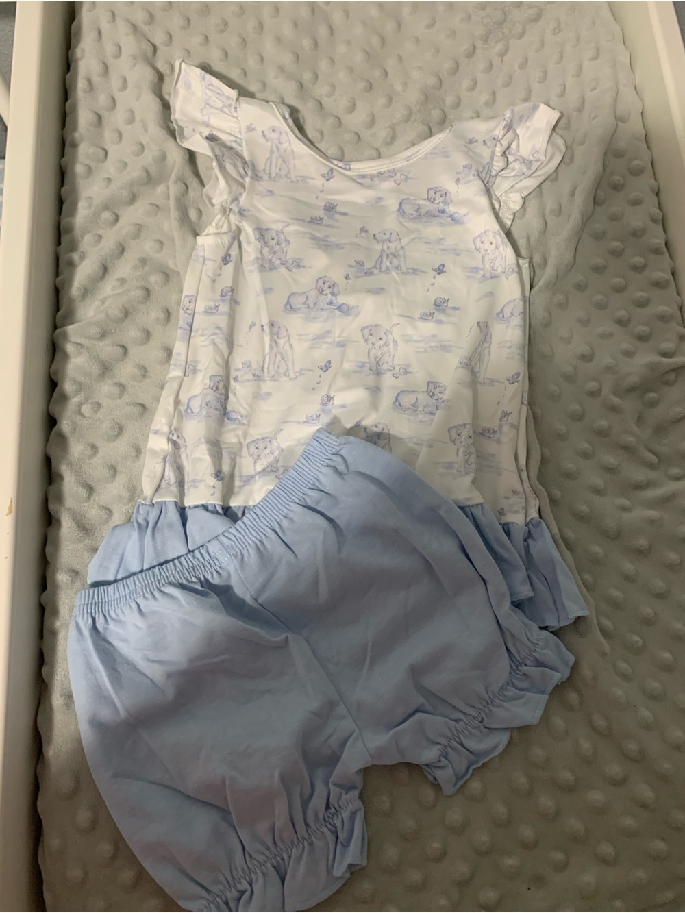 Kids Ruffle-Sleeve Set in Light Blue and White